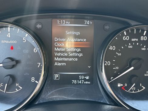 Used 2017 Nissan Rogue SL AWD/4WD image 16