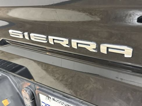 Used 2022 GMC Sierra 1500 AT4 AWD/4WD image 25