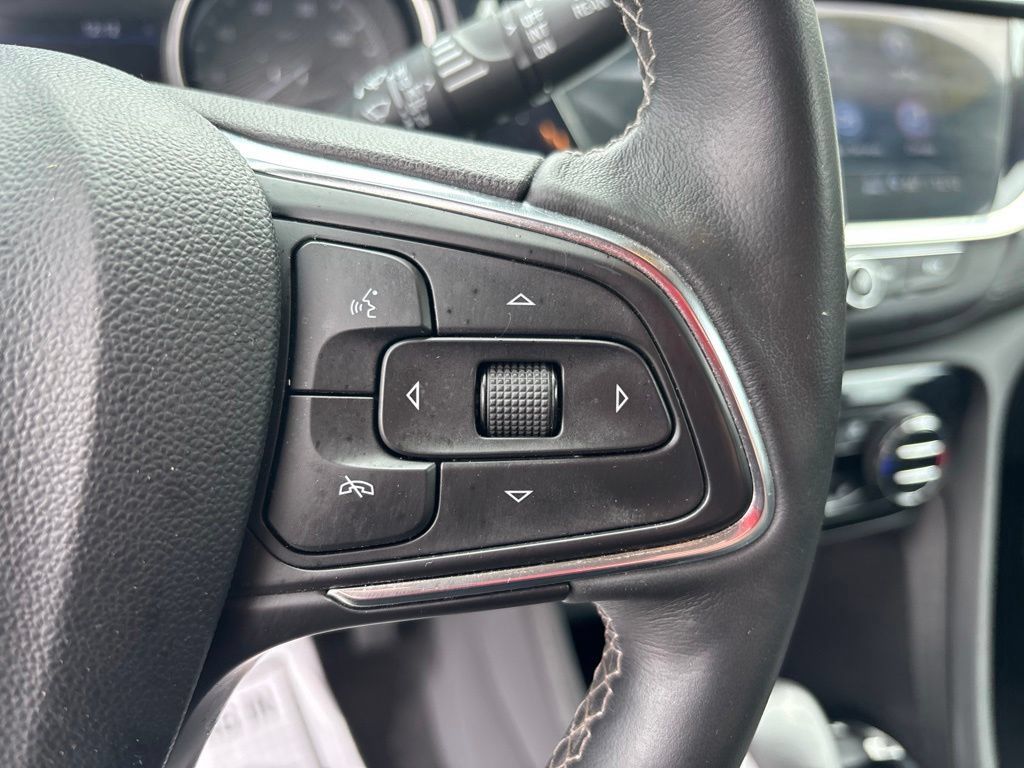 Used 2023 Buick Encore GX Essence w/ Experience Buick Package FWD image 27