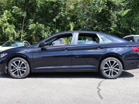 Used 2025 Volkswagen Jetta Sport FWD image 8