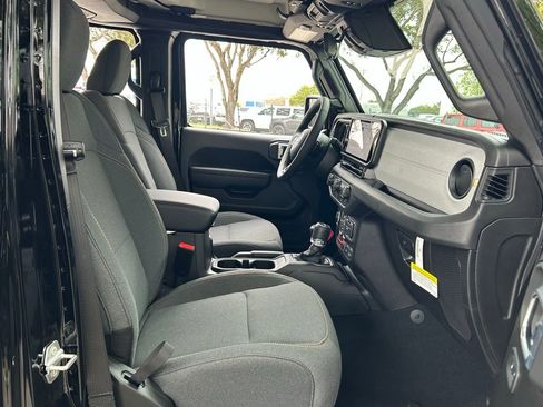 New 2026 Jeep Gladiator Willys image 34