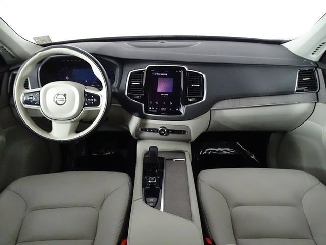 Used 2023 Volvo XC90 B6 Plus AWD/4WD image 34