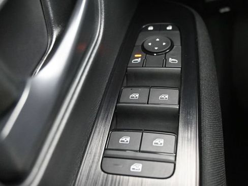 Used 2025 Nissan Kicks S w/ Interior Electronics Package FWD image 16