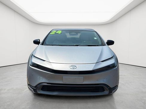 Used 2024 Toyota Prius XLE AWD/4WD image 2