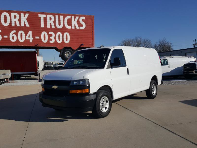 Used 2022 Chevrolet Express 2500 w/ Driver Convenience Package RWD image 3