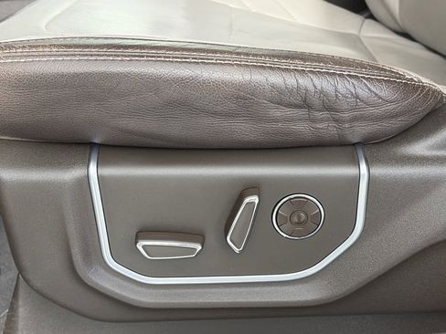 Certified 2019 Ford F250 Limited w/ FX4 Off-Road Package image 27