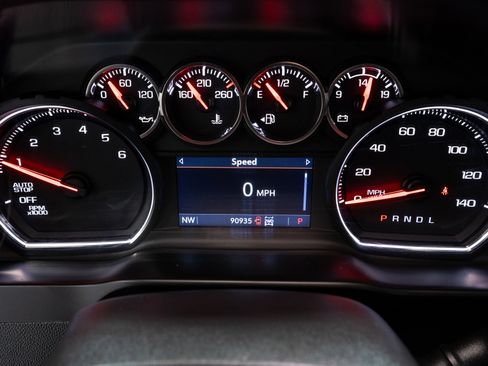 Used 2020 Chevrolet Silverado 1500 LT w/ All-Star Edition image 27