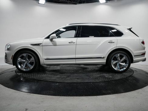 Used 2023 Bentley Bentayga Extended Wheelbase image 4