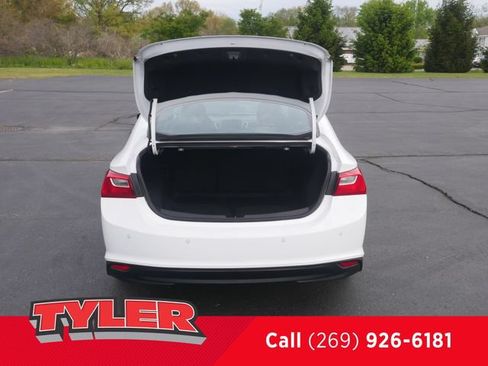 Used 2024 Chevrolet Malibu LT FWD image 16