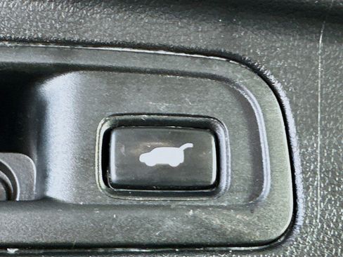 Used 2017 Honda Pilot Touring image 29