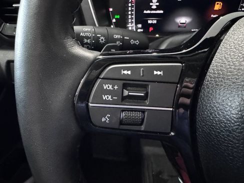 Used 2025 Honda Pilot Elite image 16