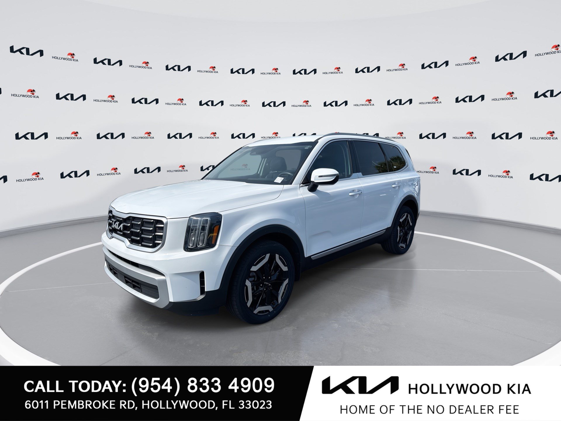 Certified 2024 Kia Telluride S FWD image 4