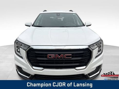 Used 2023 GMC Terrain SLE w/ Driver Convenience Package AWD/4WD image 11
