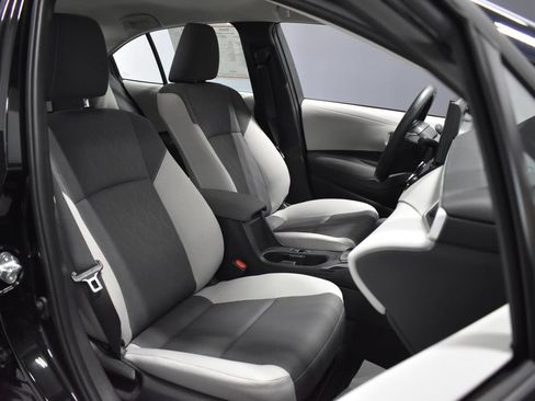 Used 2025 Toyota Corolla LE FWD image 14