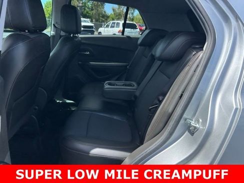 Used 2021 Chevrolet Trax LT w/ Sport Edition image 15