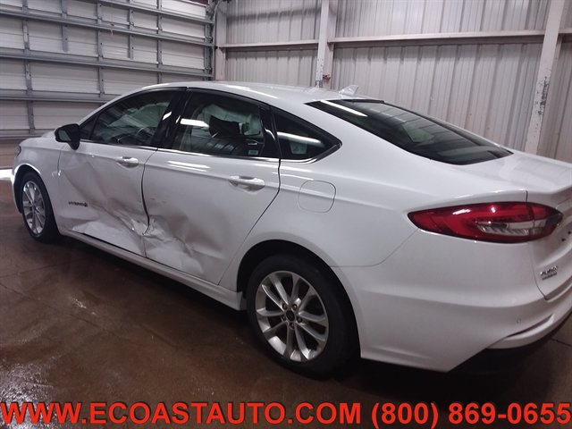 Used 2019 Ford Fusion SE FWD image 3