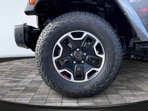 Used 2016 Jeep Wrangler Unlimited Rubicon image 8