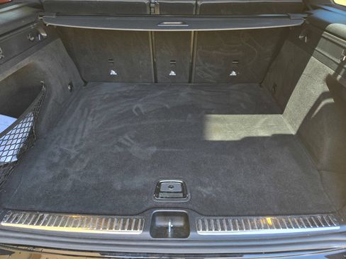Used 2021 Mercedes-Benz GLC 300 image 28