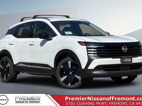 New 2026 Nissan Kicks SR w/ Cold Weather Package image 1