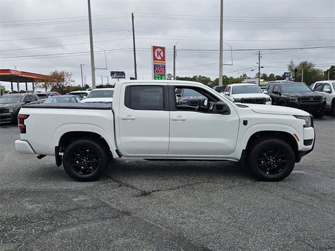 New 2026 Nissan Frontier SV image 12