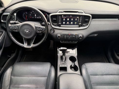 Used 2016 Kia Sorento SX image 24