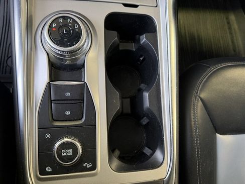 Used 2024 Ford Explorer XLT w/ Equipment Group 202A image 24
