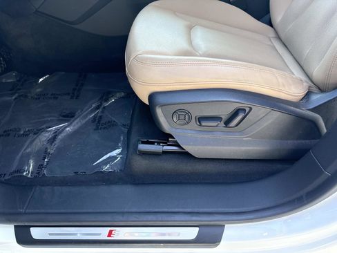 Used 2023 Audi Q8 Premium Plus image 21