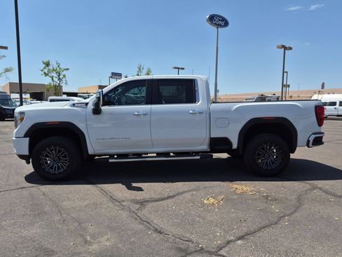 Used 2020 GMC Sierra 3500 Denali w/ Technology Package AWD/4WD image 9
