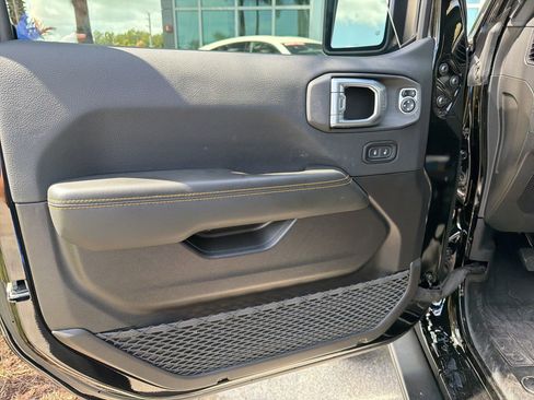 Used 2024 Jeep Wrangler Unlimited Rubicon 392 image 10