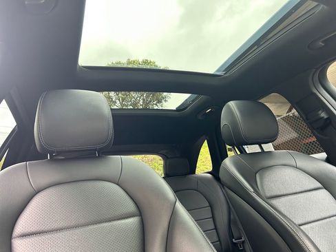 Used 2019 Mercedes-Benz GLC 300 4MATIC image 27