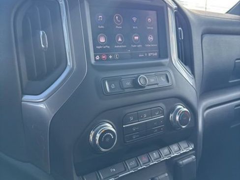 Used 2021 GMC Sierra 1500 4x4 Crew Cab w/ Sierra Value Package image 19
