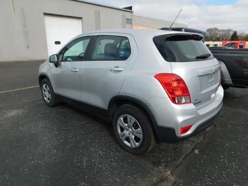 Used 2019 Chevrolet Trax LS image 6