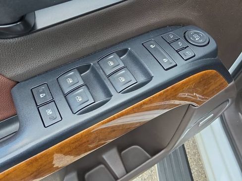 Certified 2018 Chevrolet Silverado 1500 High Country w/ High Desert Package AWD/4WD image 20
