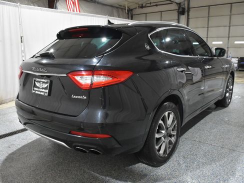Used 2017 Maserati Levante Base image 27