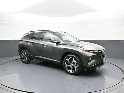 Certified 2023 Hyundai Tucson Limited AWD/4WD image 4
