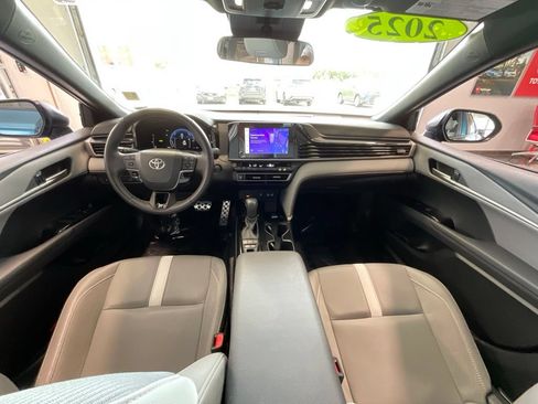 Certified 2025 Toyota Camry SE FWD image 8