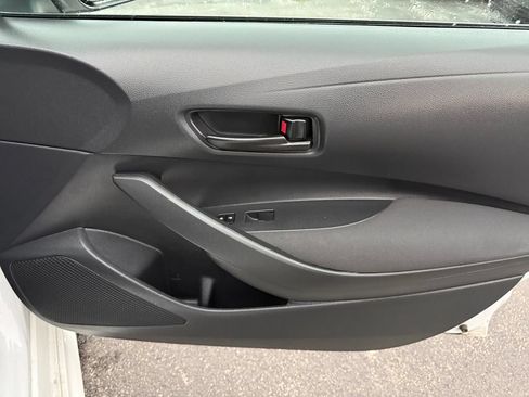 Used 2025 Toyota Corolla LE FWD image 19