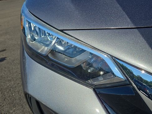Used 2020 Nissan Sentra SV FWD image 9