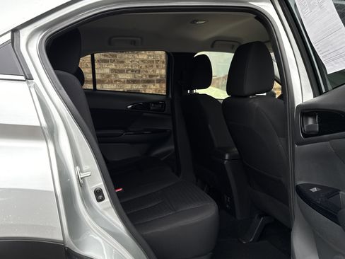 Used 2022 Mitsubishi Eclipse Cross LE image 12