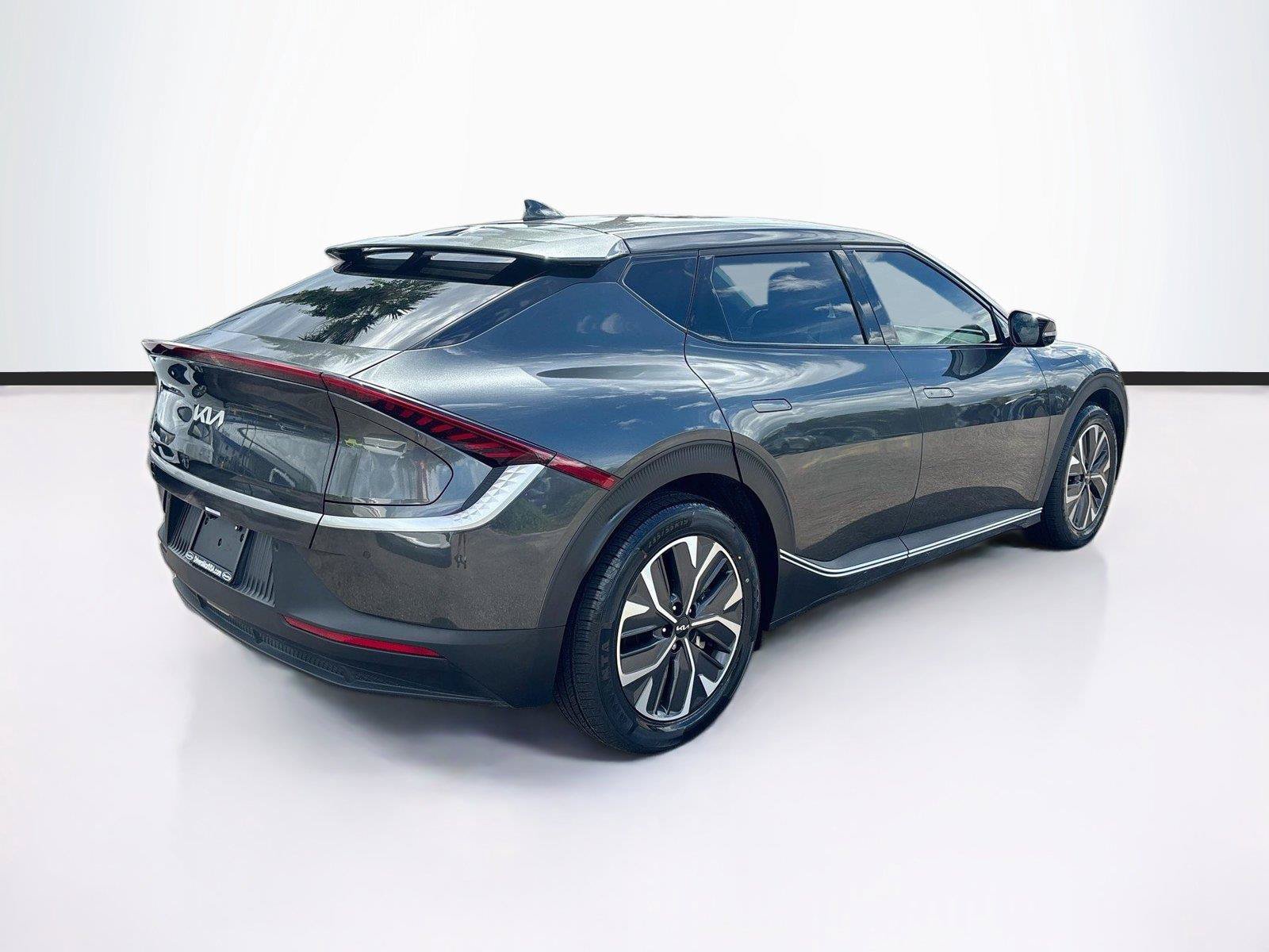 Used 2024 Kia EV6 Light RWD image 7