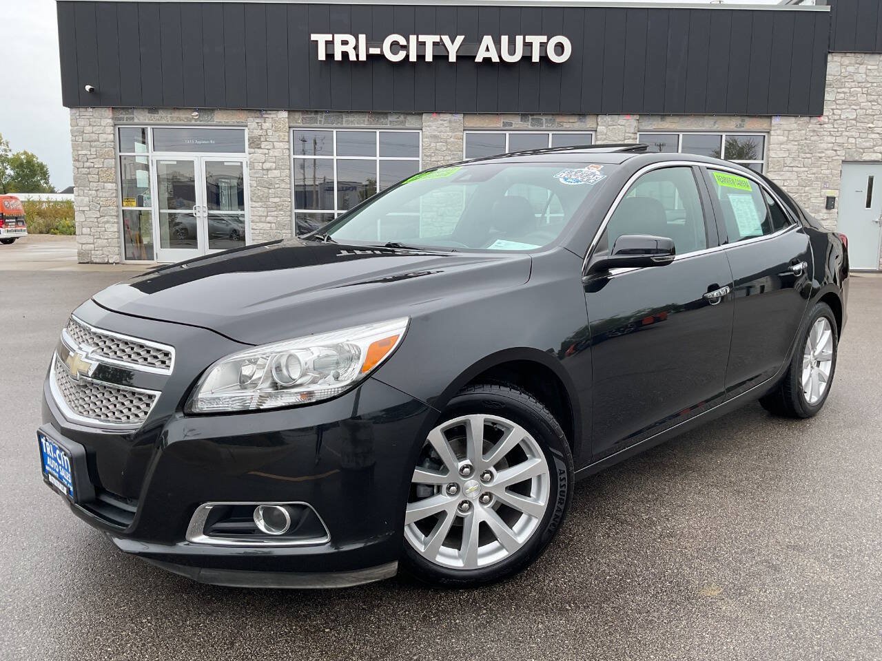 Used 2013 Chevrolet Malibu LTZ FWD image 1