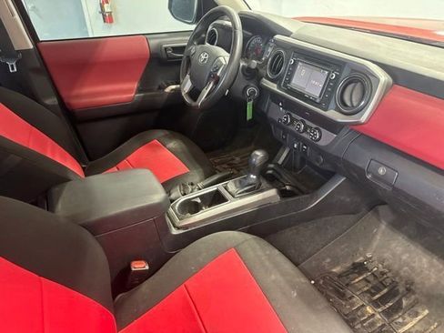 Used 2019 Toyota Tacoma SR5 RWD image 26