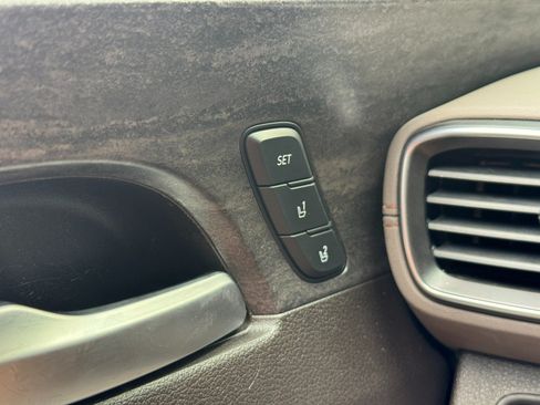 Used 2019 Hyundai Santa Fe FWD image 17