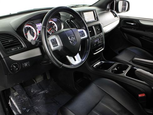 Used 2019 Dodge Grand Caravan GT image 17