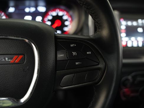 Used 2020 Dodge Charger SXT w/ Blacktop Package image 13