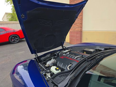 Used 2007 Chevrolet Corvette Coupe w/ Preferred Equipment Group RWD image 30