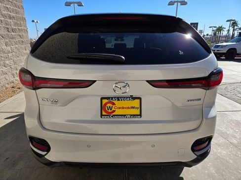 Used 2025 MAZDA CX-70 Plug-In Hybrid w/ Premium Pkg image 4