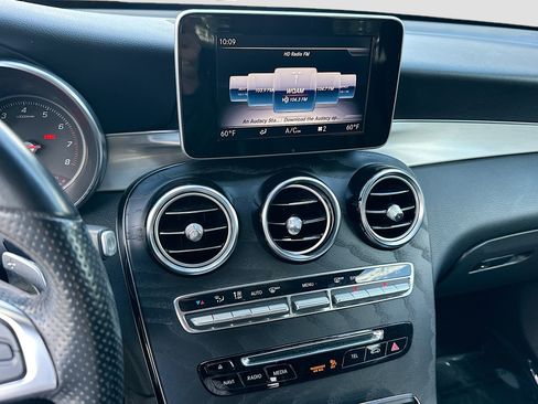 Used 2019 Mercedes-Benz GLC 300 GLC 300 image 13