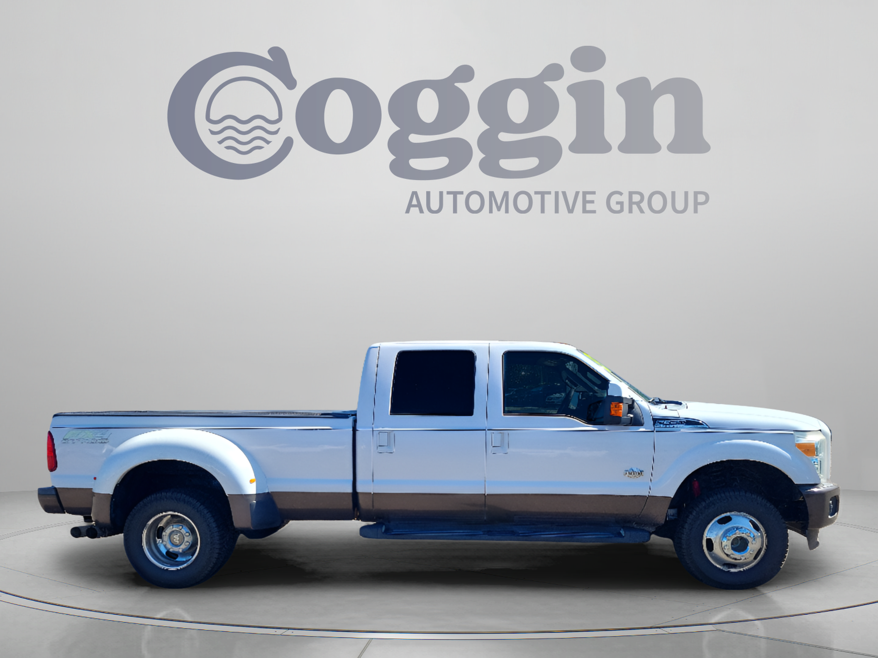 Used 2015 Ford F350 King Ranch w/ FX4 Off-Road Package AWD/4WD image 6