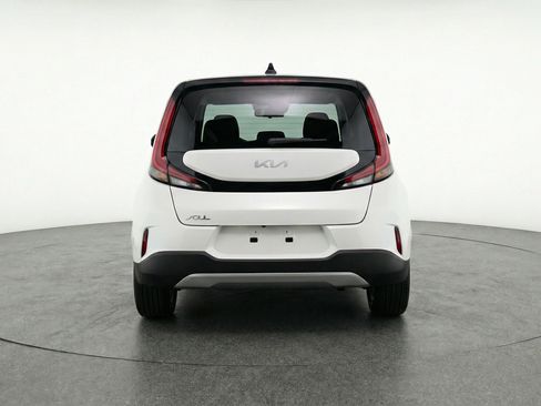 Used 2025 Kia Soul LX w/ LX Technology Package FWD image 7